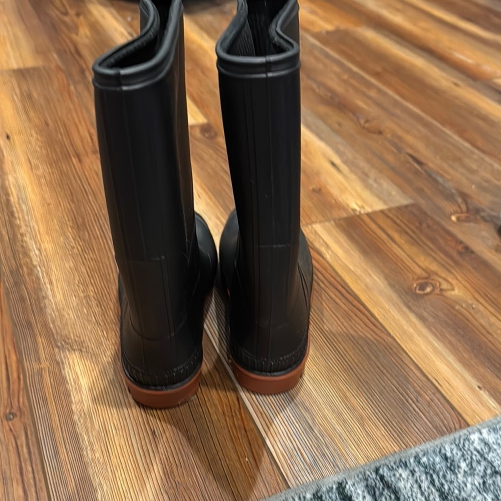 Black Rubber Boots - Picture 4 of 6